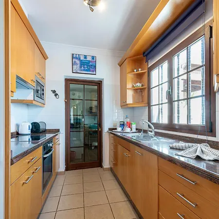 Utopia, Villa 4 Bedrooms, Heated Pool & Complete Privacy Villa *
