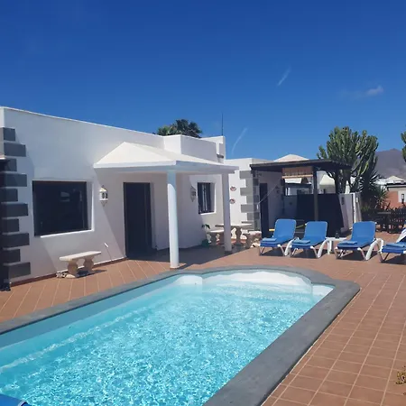 Utopia, Villa 4 Bedrooms, Heated Pool & Complete Privacy Villa