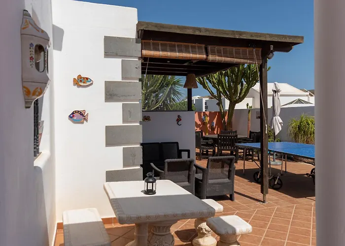 Villa Utopia, 4 Bedrooms, Heated Pool & Complete Privacy *