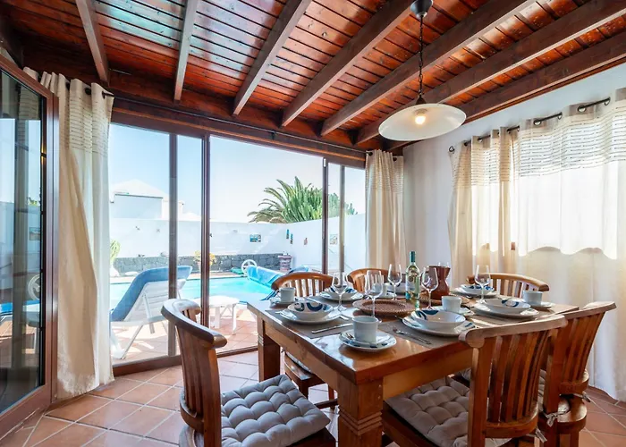 Villa Utopia, 4 Bedrooms, Heated Pool & Complete Privacy